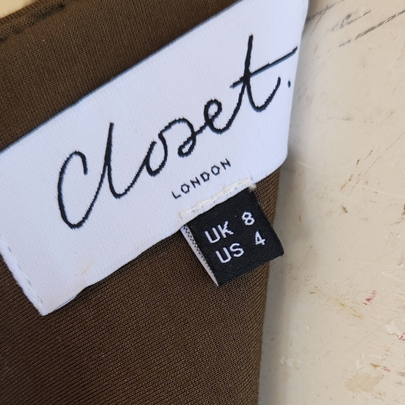 This pencil body shape brown-coloured bodycon is made from ever-so-flattering - Picture 9 of 9